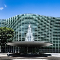 国立新美術館
