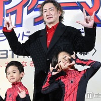 中村獅童＆陽喜・夏幹親子「スパイダーマン」イベント登場で糸放つパフォーマンス披露 息子2人と初登場に「非常に感慨深いです」