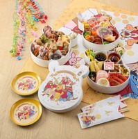 おせち・三段重「くまのプーさん」© Disney.Based on the “Winnie the Pooh” works by A.A. Milne and E.H. Shepard.