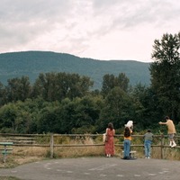 『Blue Heron/ブルーヘロン』© 2025 NINE BEHIND PRODUCTIONS LTD. BODDAH RIOTFILM KFT.