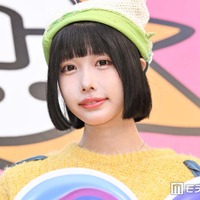 あの、スラリ美脚際立つミニ丈衣装ショット公開「二度見するスタイルの良さ」「完璧な着こなし」と反響
