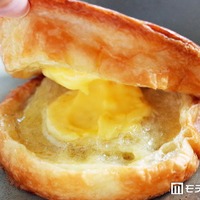 サクじゅわ食感が幸せすぎる！ファミマ“も～っちり”クロワッサンが“ある一手間”でベーカリーの焼き立て級に