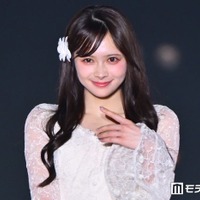 “顔面重要文化財”AKB48センター伊藤百花、流し前髪×シースルーミニワンピで雰囲気ガラリ【関コレ2026A/W】