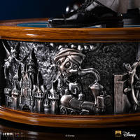 「デラックス・レガシーレプリカ・シリーズ」1/4スケール　ウォルト・ディズニー＆ミッキーマウス／260,000円 (税込)