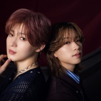西山智樹、森愁斗「モデルプレスカウントダウンマガジン vol.13」（東京ニュース通信社刊）写真：野間憲治