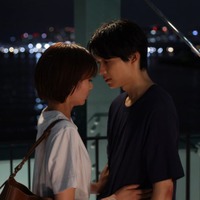 岡崎紗絵、松村北斗「告白－25年目の秘密－」第8話（C）日本テレビ
