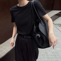 大人かっこいいとはコレ！シックな黒で引き締める晩夏のモダンスタイル【40代の毎日コーデ】