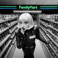 レディー・ガガ／「ファミマではたらく？」篇より（提供写真）