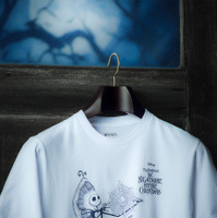 クリスマスの研究｜Tシャツ／¥3,900／©Disney