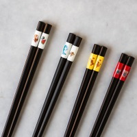 とんぼ玉お箸　各1,650円(税込)