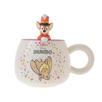 スプーン付きマグカップ　3,500円「DISNEY DUMBO 85TH ANNIVERSARY」© Disney