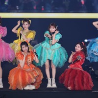 FRUITS ZIPPER「カワコレ TGC」大トリで6曲ノンストップパフォーマンス “音響ハプニング”も笑顔で乗り越える【セットリスト】