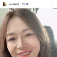 青田典子、夫・玉置浩二との仲良し夫婦ショット公開「お揃いのブロンドヘアが可愛すぎる」「幸せオーラがすごい」と反響