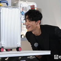 Snow Man岩本照、“世界初”の体験に喜び「可愛いですね！」お茶目なポーズで会場和ませる