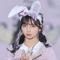 登録者数140万人超美容系YouTuber、美脚際立つガーリーフリルミニスカコーデでディズニー満喫「お人形さんみたい」「憧れのスタイル」の声