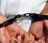 相手チームの警察官を殴る蹴るの暴行…4選手が2年間の懲役刑に