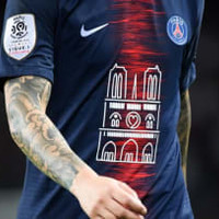 PSG、「ノートルダム大聖堂」 特別ユニフォームを着用！画像で見る