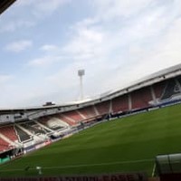 菅原由勢のAZ、なんとスタジアムがぶっ壊れる…「衝撃画像」がこれ