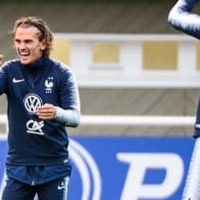 グリーズマンもやりたい放題！フランス代表の「無慈悲鳥かご」がこれ