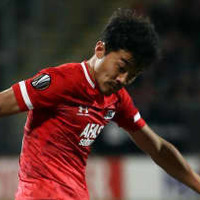 菅原由勢のEL初ゴールはこれ、「ヒールからの技ありワンツー」！