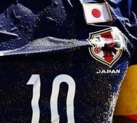 「国旗と違う色のユニフォームを着る8つのサッカー代表チーム」