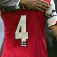 なんで？背番号「4」を付ける10名の“攻撃的”サッカー選手