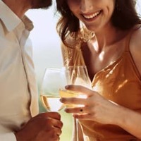 南国で過ごす夜に、大胆になった女。三角関係の場で思わず言ってしまった一言