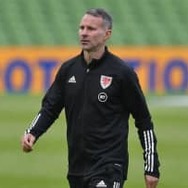 ギグス、DV容疑で逮捕