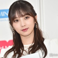 乃木坂46与田祐希、透けミニスカから美脚チラリ「可愛すぎ」「天才」反響続々