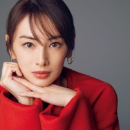 北川景子、12作目オフィシャルカレンダー決定 凛とした表情引き立つ表紙＆特典カット解禁