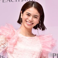 佐藤晴美、ミニ丈で美太もも全開「最強スタイル」「大胆」と反響