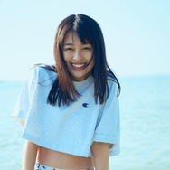 上坂樹里、10代最後に1st写真集決定 透明感溢れる先行カット解禁【コメント】