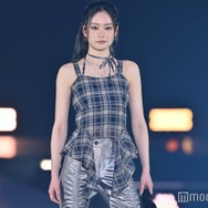 なごみ、タンクトップコーデで美肌見せ【GirlsAward 2025SS】