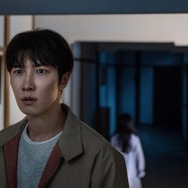Snow Man渡辺翔太・畑芽育ら「事故物件ゾク 恐い間取り」意味深な場面写真8点解禁