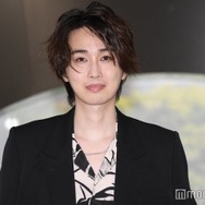 カルマ、産まれたての赤ちゃんを抱っこ プラベショット披露「可愛いが渋滞」「癒しのオーラがすごい」の声