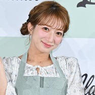第5子妊娠中・辻希美、モー娘。時代のメンカラエプロンでふっくらお腹披露 長女・希空（のあ）らの食事事情明かす「カロリーを気にし始めたので」