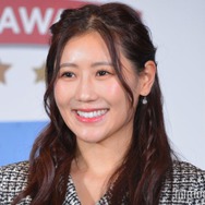 西野未姫、女学生風ミニスカからほっそり美脚「ますますきれいになってる」「素敵なママ」と反響