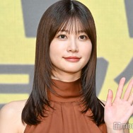 生見愛瑠、レースワンピで美脚透ける 黒コーデに「大人っぽい」「スタイル良すぎ」と絶賛の声