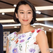 浅田舞、美ボディライン際立つSEXYドレス姿「憧れのスタイル」「着こなせるのがすごい」と反響