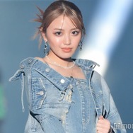 香音、変形トップスで肌見せ「着こなせるのがすごい」「大人っぽい」の声
