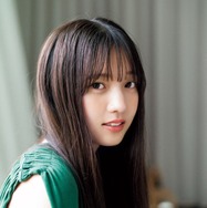 乃木坂46、6期生・海邉朱莉「週マガ」登場 圧倒的透明感放つ