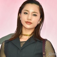 高橋メアリージュン、ハイライト入れた新ヘア披露「美しい」「似合ってる」と反響