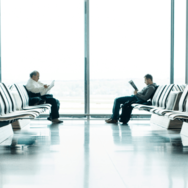 オランダ空港のロビーで…「さすが」圧倒された”日本との違い”に「上には上がいる」