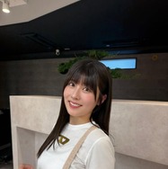 美人グラドル、素肌輝くオフショル姿 ベトナム旅行ショットに「可愛い」「南国っぽくて素敵」の声