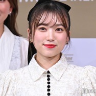 矢吹奈子、ミニ丈衣装で美脚披露「ブラック・ジャック」ピノコ姿に反響「スタイル良すぎ」「天使」