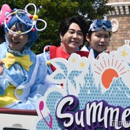 ミセス、ディズニーにサプライズ降臨 ミッキー＆ミニーとオープンカーでパレード
