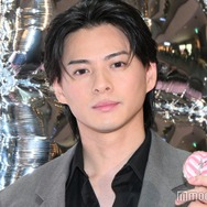 Number_i平野紫耀、セクシーなチークメイク姿で表参道ヒルズ登場 笑顔でファンサービスも【会見レポ】