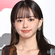 山本舞香、へそ出しルックで美ボディ大胆披露「かっこよすぎて惚れる」「セクシー」と反響