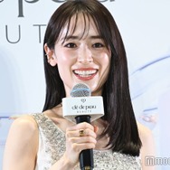 泉里香、結婚後初の公の場登場「これからもいろんなことを楽しみながら」夫はサッカー・谷口彰悟選手【クレ・ド・ポー ボーテ】