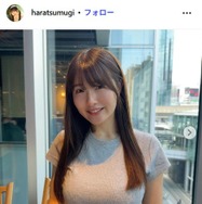 美人グラドル・原つむぎ、豊満バスト輝く斬新衣装が話題「服どうなってるの？」「眼福」